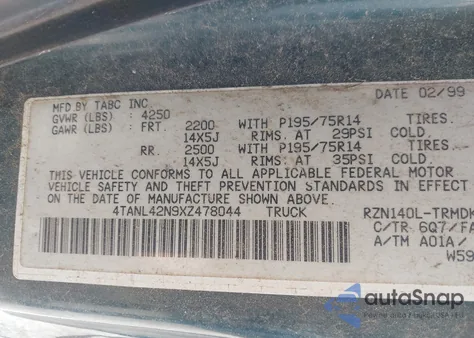 1999 Toyota Tacoma z USA, uszkodzony, nr VIN 4TANL42N9XZ478044